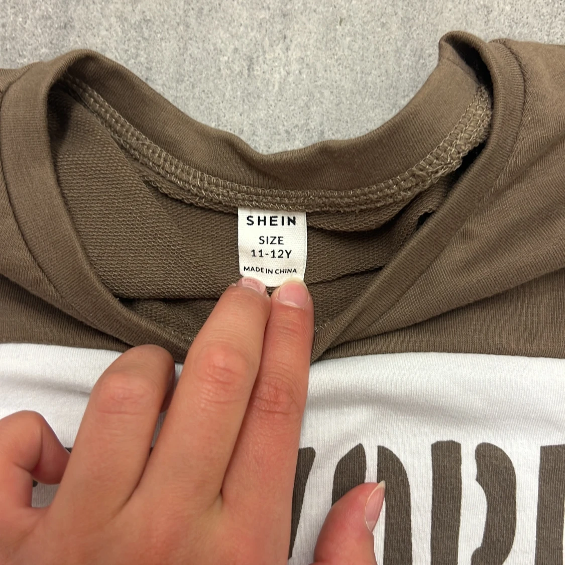 Brun långärmad tröja New York Shein - 2