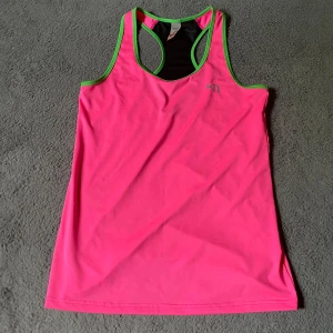 Träningslinne - Nytt oanvändt Träningslinne! Hör gärna av er vid frågor/intresse!