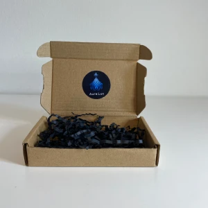 Aurabox - Lägg till en Aurabox till ditt kör för endast 29kr. Med den här boxen får du alltid en gratis sample och en otrolig upplevelse. 😁