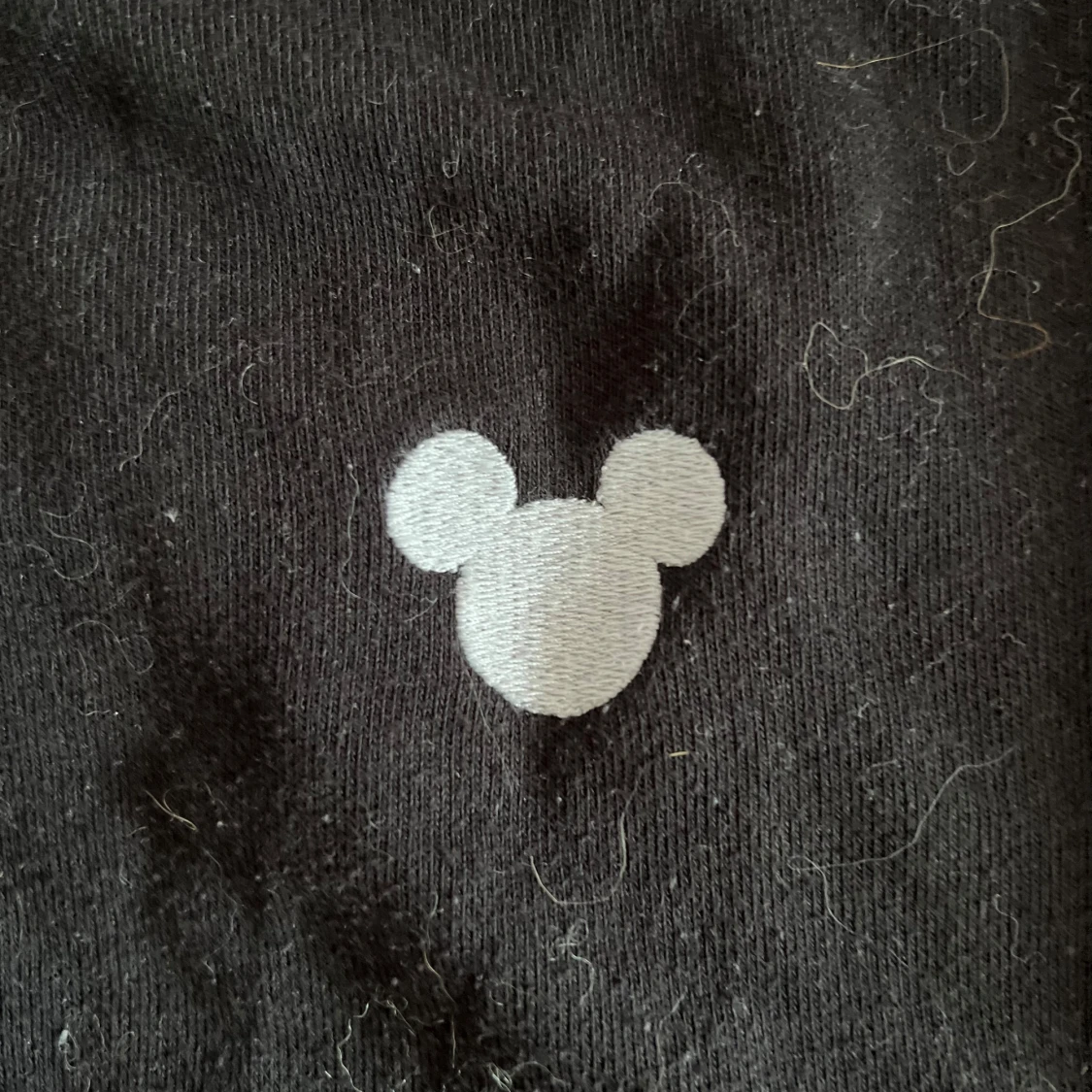 Svart sweatshirt med Disney-tryck - 2
