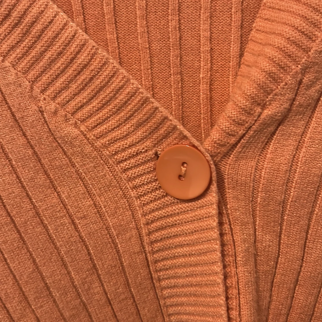 Ribbad orange kofta med knappar - 2