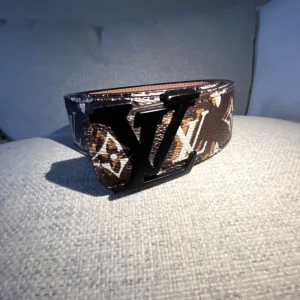 Bälte från välkänd märke - Snyggt bälte fast inte bästa kvaliten