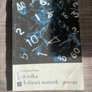 Att tolka och förstå statistik - Boken 'Att tolka och förstå statistik' av Silje Bringsrud Fekjær ger en grundläggande introduktion till statistik och hur man tolkar och använder statistiska metoder. Perfekt för studenter och alla som vill förstå statistik i forskning och media.