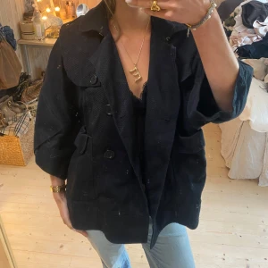 Trekvartsärmad kappa - SUPER snygg!! Tryck gärna på köp nu❤️❤️