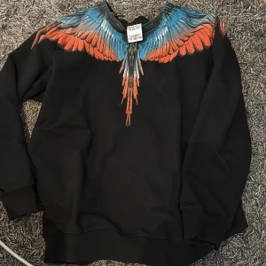 Marcelo Burlon tröja - Marcelo burlon tröja knappt använd i storlek M jättebra skick