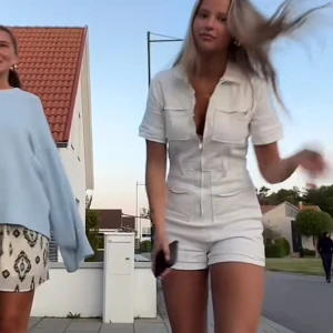 Vit byxdress - Somrig byxdress. Passar XS o S