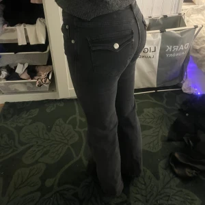 Jeans  - Snygga bootcut jeans som används 1 gång och säljs pga att dom inte används 🥰🥰