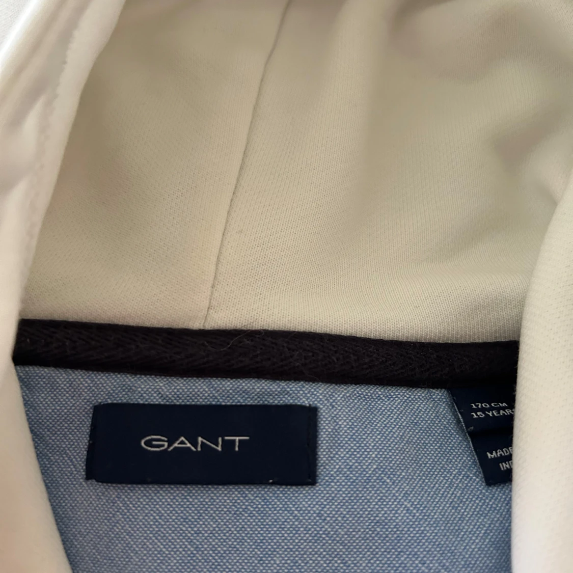Vit hoodie från GANT - 3