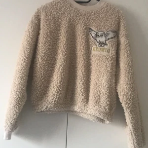 Mjuk tröja  - Med hedwig ugglan på 