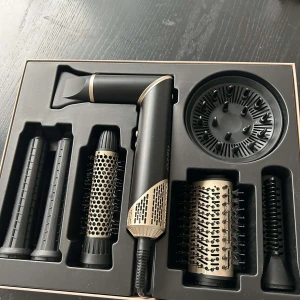 Rusta multi styler - Säljer min dyson liknande air wrap från rusta! helt  orörd och oanvänd , pris kan diskuteras vid snabba köp