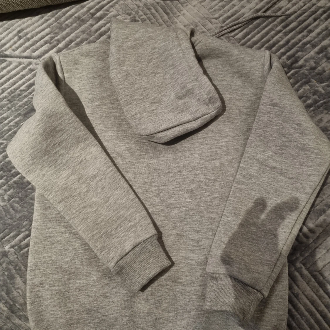 Grå hoodie från Nike (barn) - 1