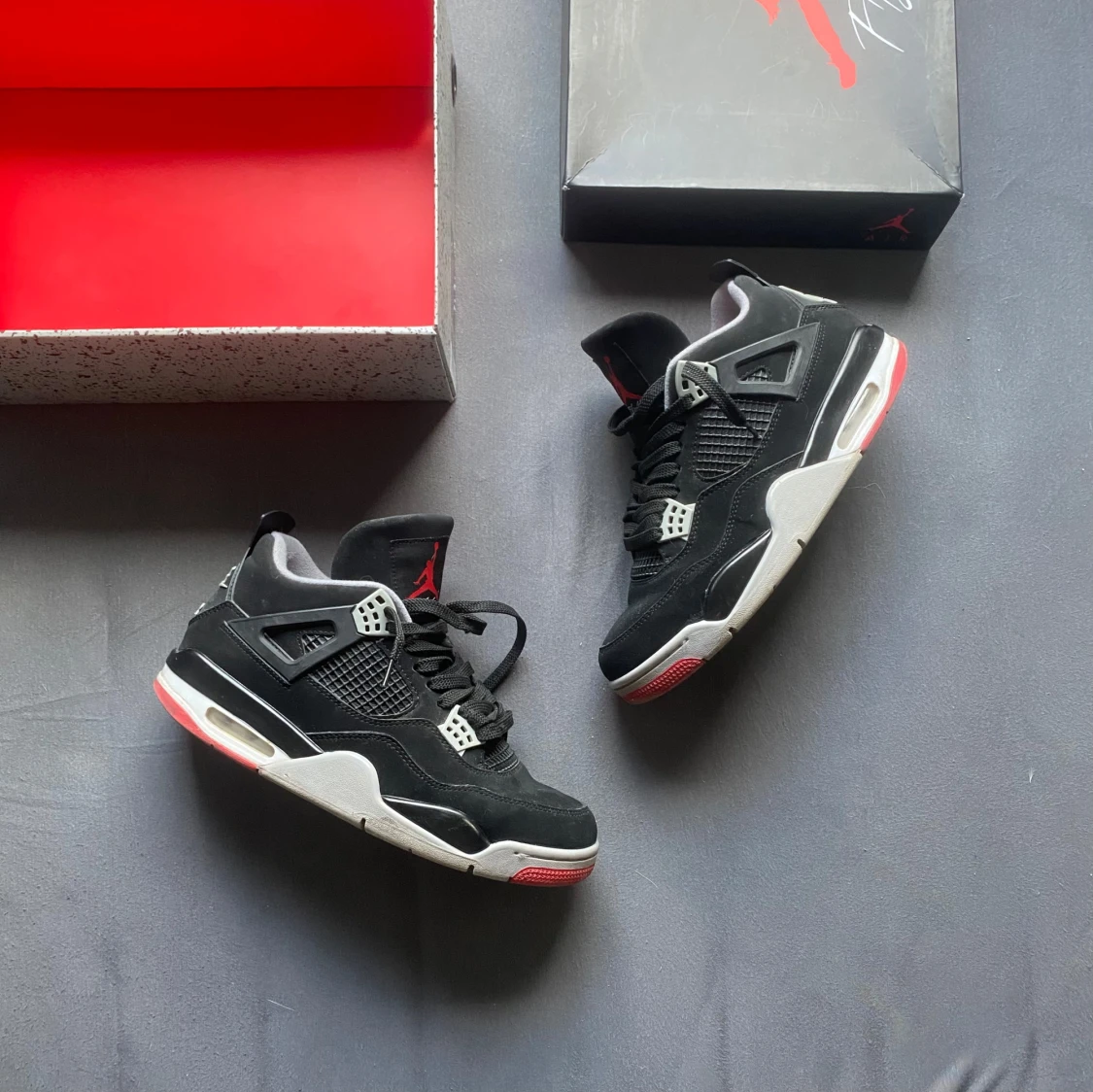 Nike Air Jordans 4 - 1