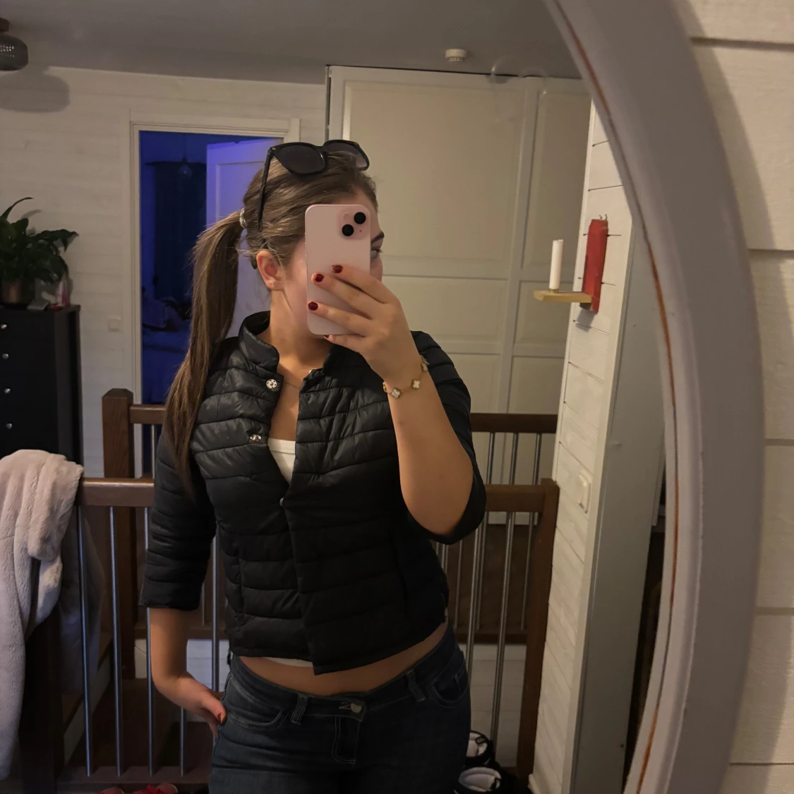 Svart hernoliknande jacka 