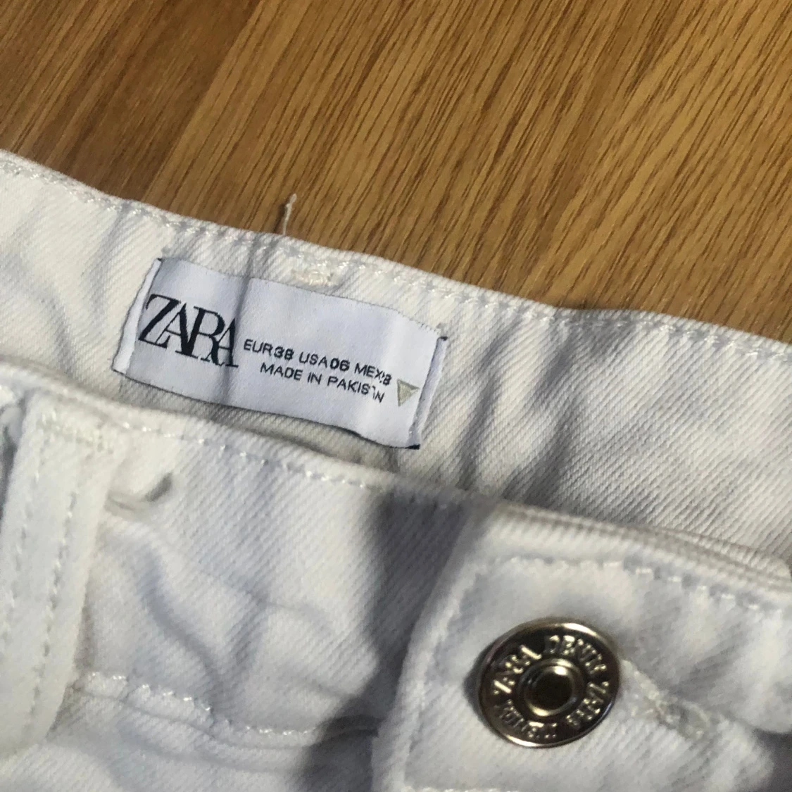 Vita jeansbyxor från Zara - 2
