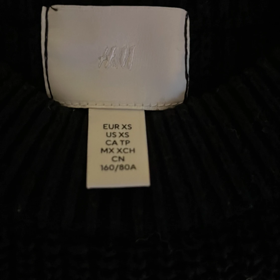 Svart och vit randig stickad tröja från H&M - 2