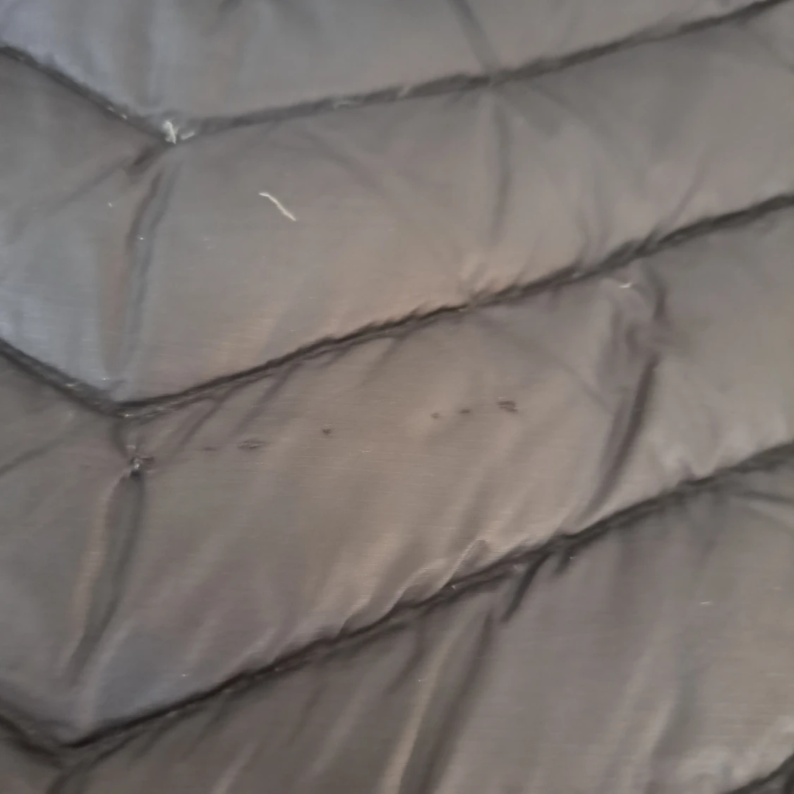 Svart dunjacka från Peak Performance - 2