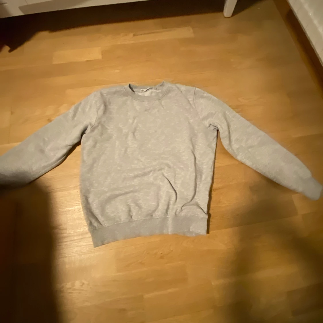 Grå sweatshirt - 1
