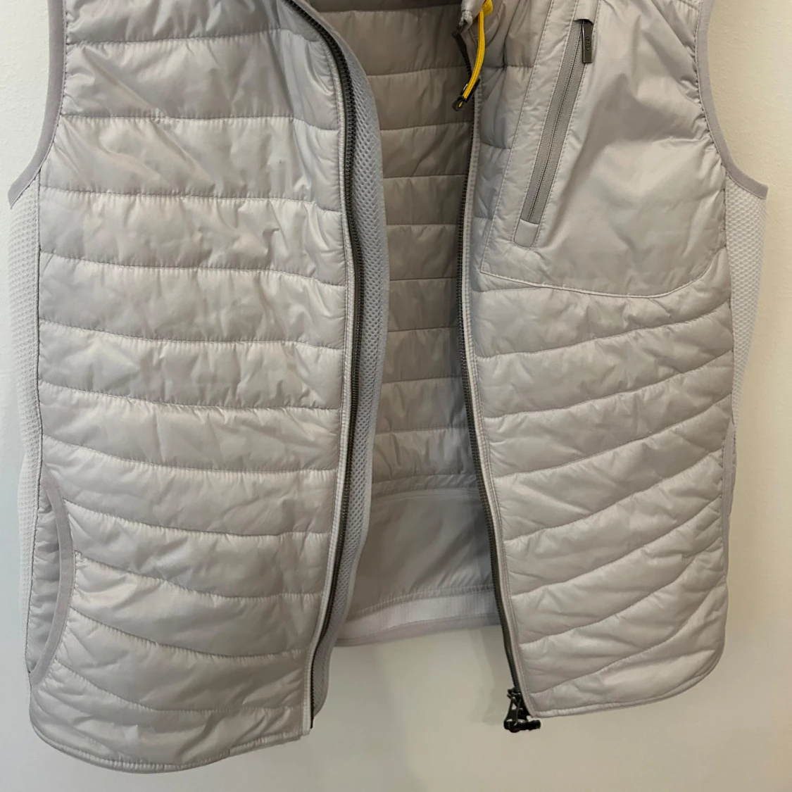 Grå quiltad väst från Parajumpers - 1