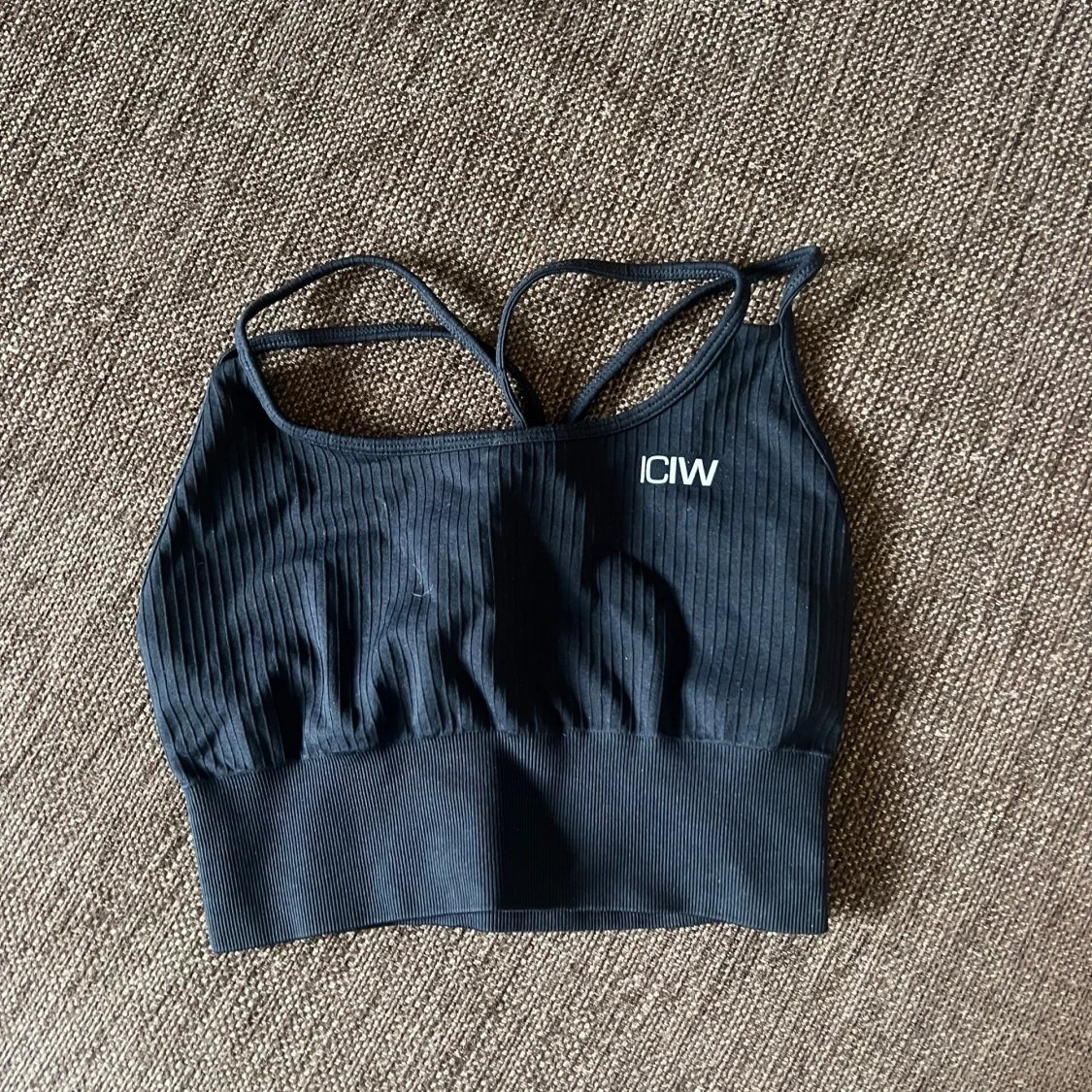 Svart ribbad sporttopp från ICANIWILL - 1