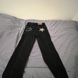 Corteiz Jeans - Helt nya oanvända passar dock inte mig.
