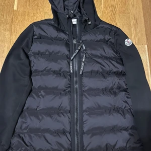 Moncler cardigan - Nyskick moncler cardigan reserverad !!!!