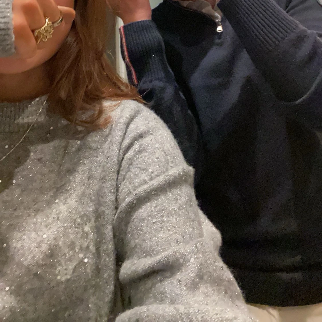 Grå glitter genser!  - 1