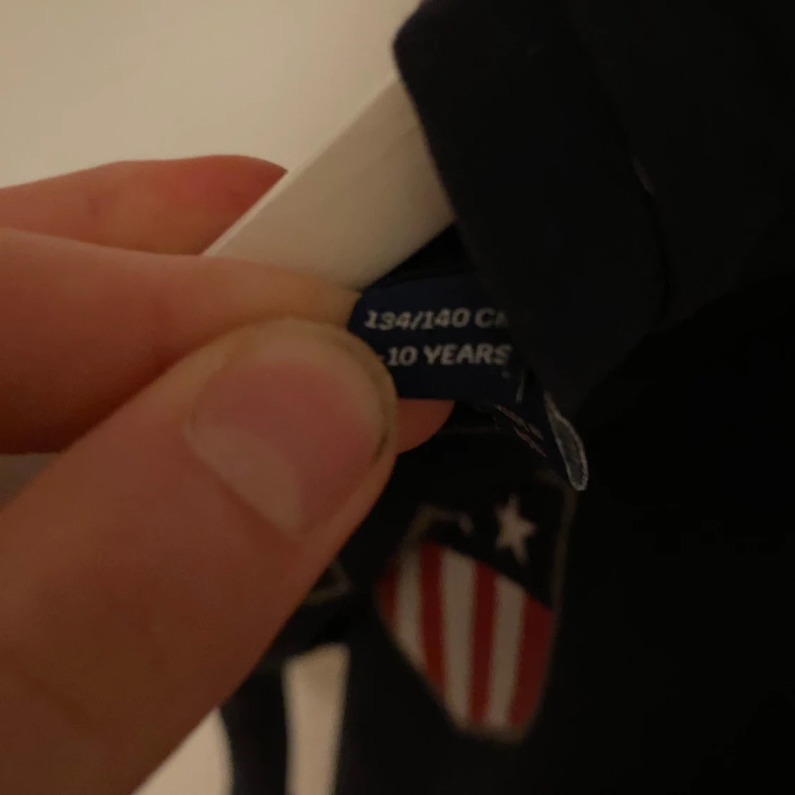 Mörkblå långärmad tröja från GANT - 1