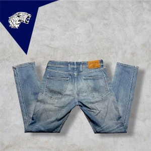 REPLAY ANBASS  - Snygga Replay Anbass  | Skick: 8/10 | Strl W33 L32 | Kan ge mått om det önskas | Hör av dig om du undrar någonting! 