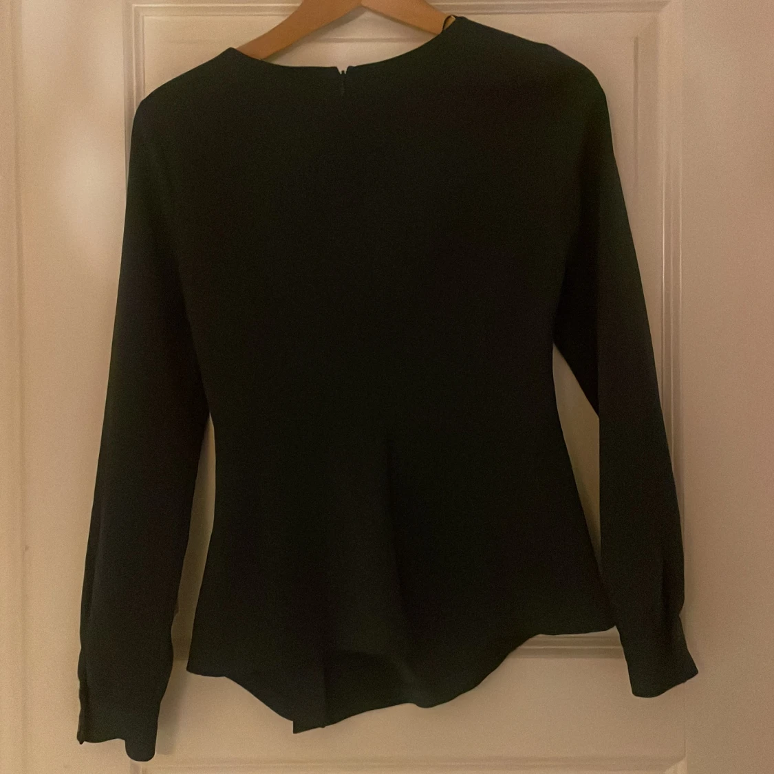 Mörkgrön långärmad topp från Zara Basic - 4