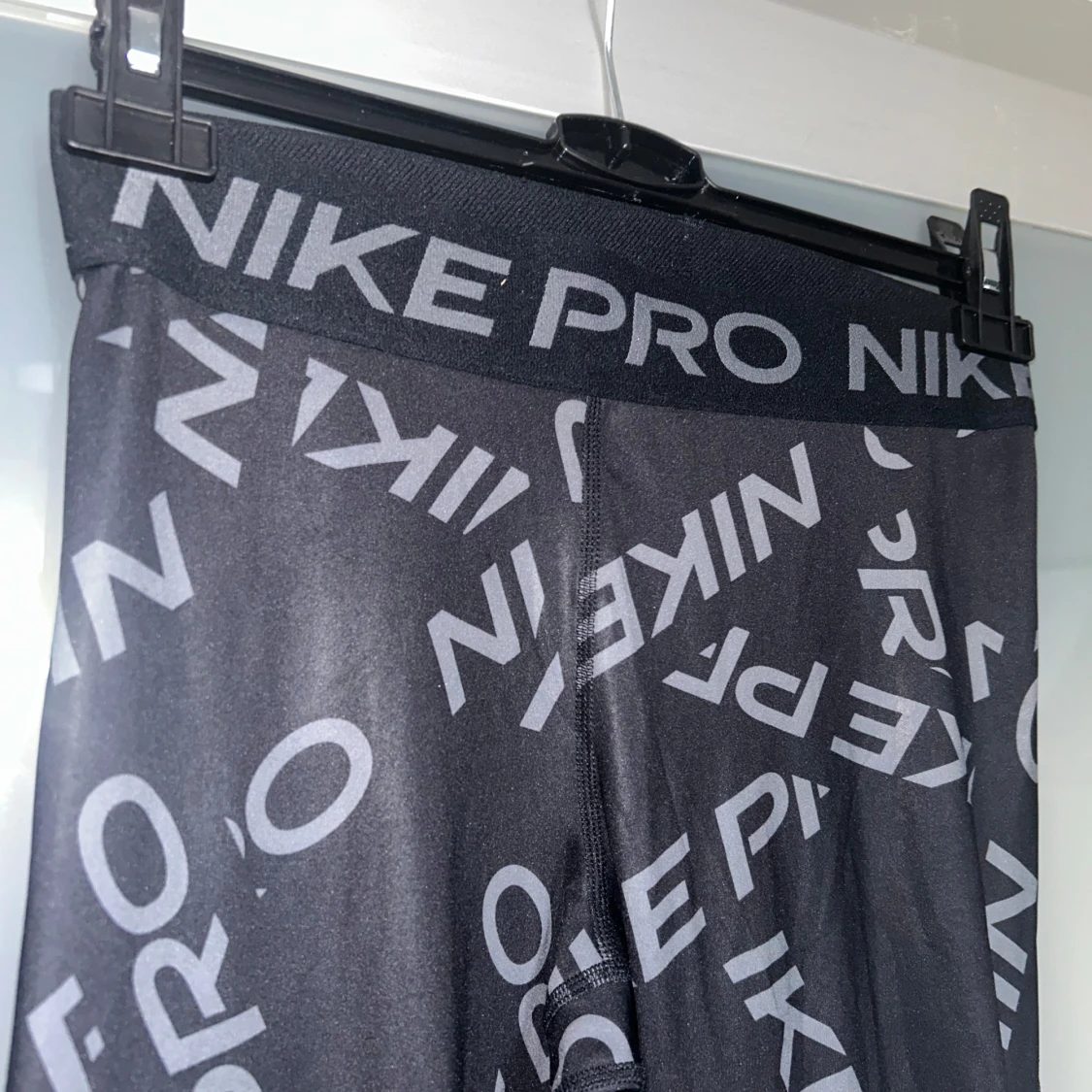 Svarta leggings från Nike Pro - 2