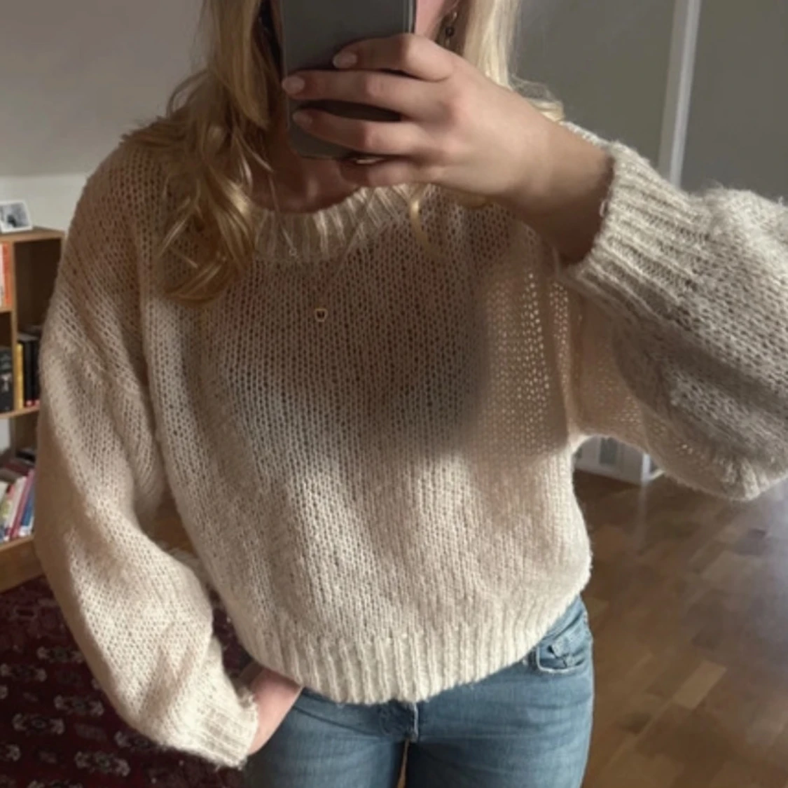 Gullig stickad tröja!! - 2