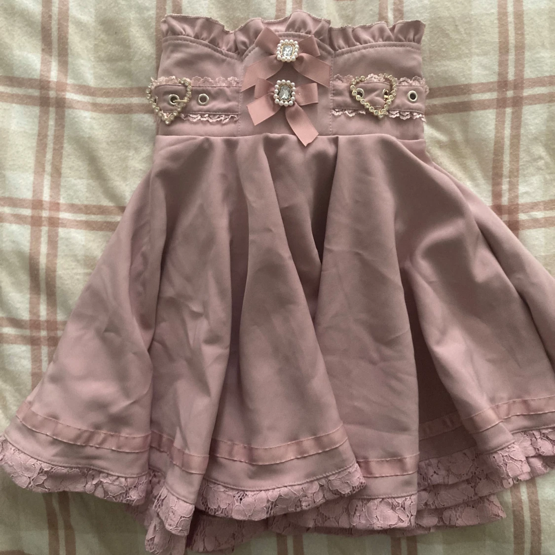 Rosa Jirai Kei kjol med rosetter