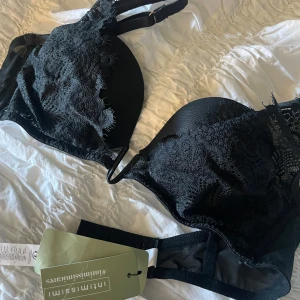 Bh från intimissimi - Aldrig använd, lappen kvar. Storlek 75C. 