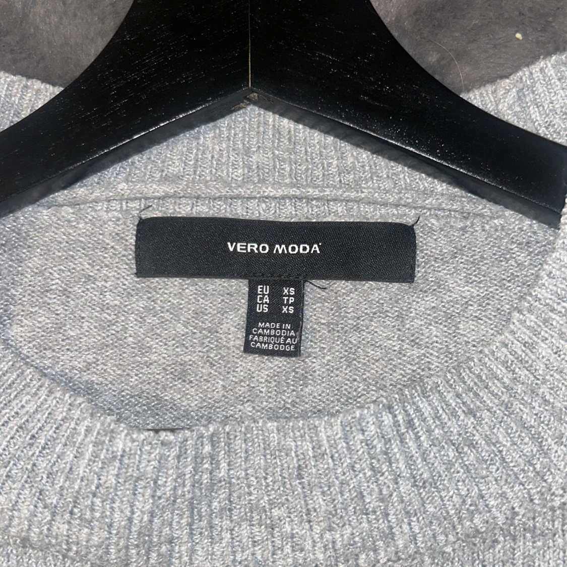 Grå stickad tröja från Vero Moda - 2