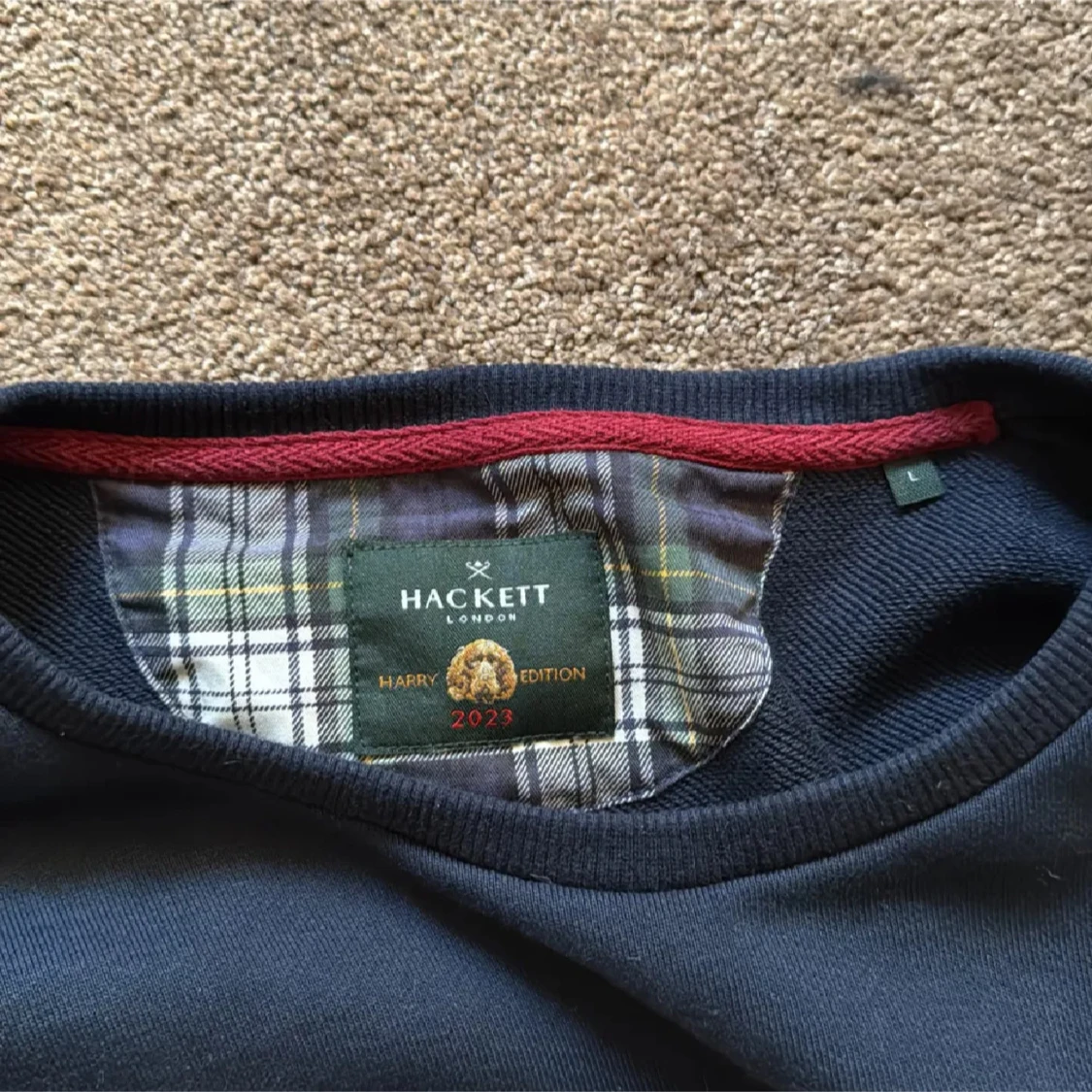 Mörkblå sweatshirt från Hackett - 2