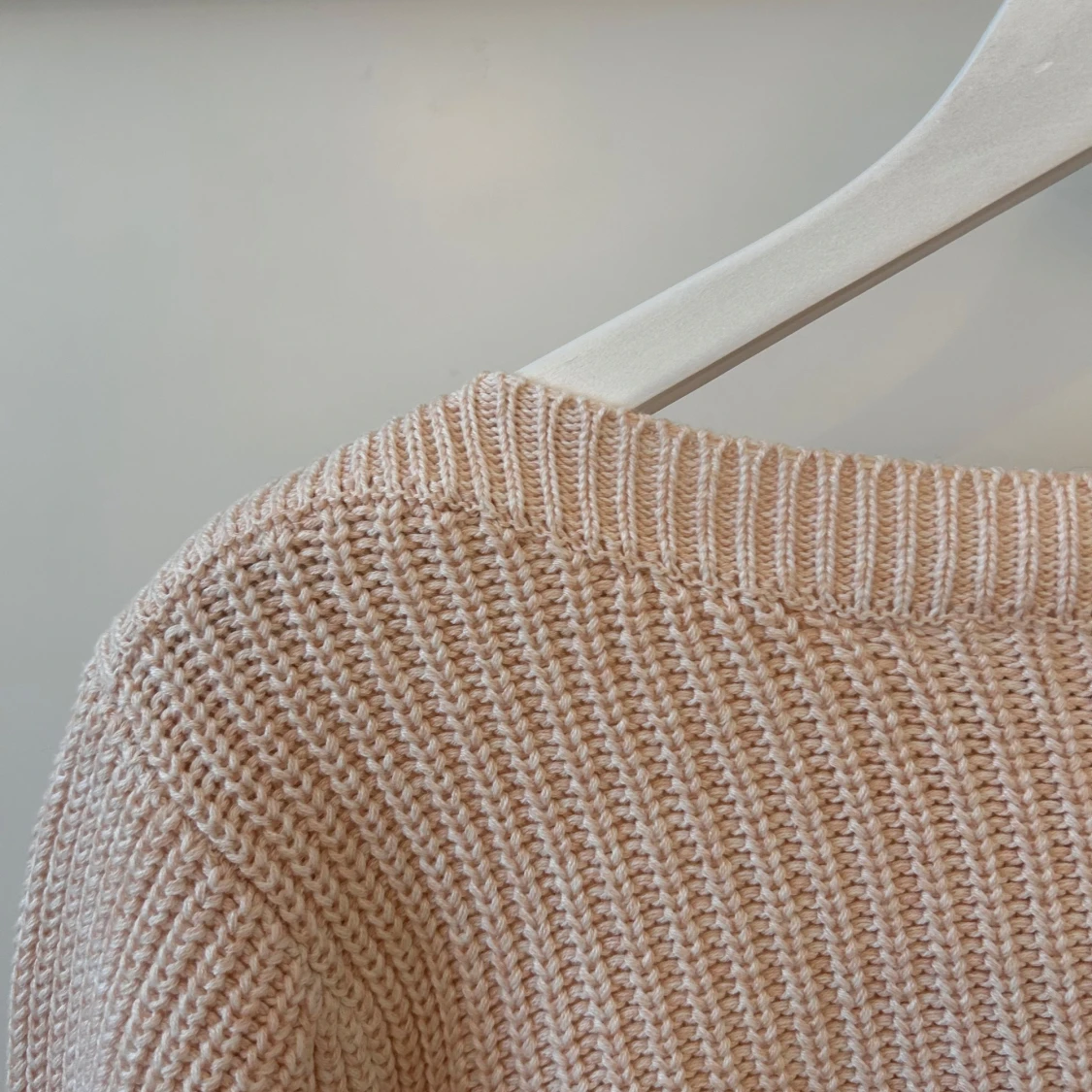 Ljusrosa stickad tröja - 2