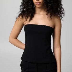 Svart tubtopp - Helt oanvänd tröja med prislapp kvar💞💞.