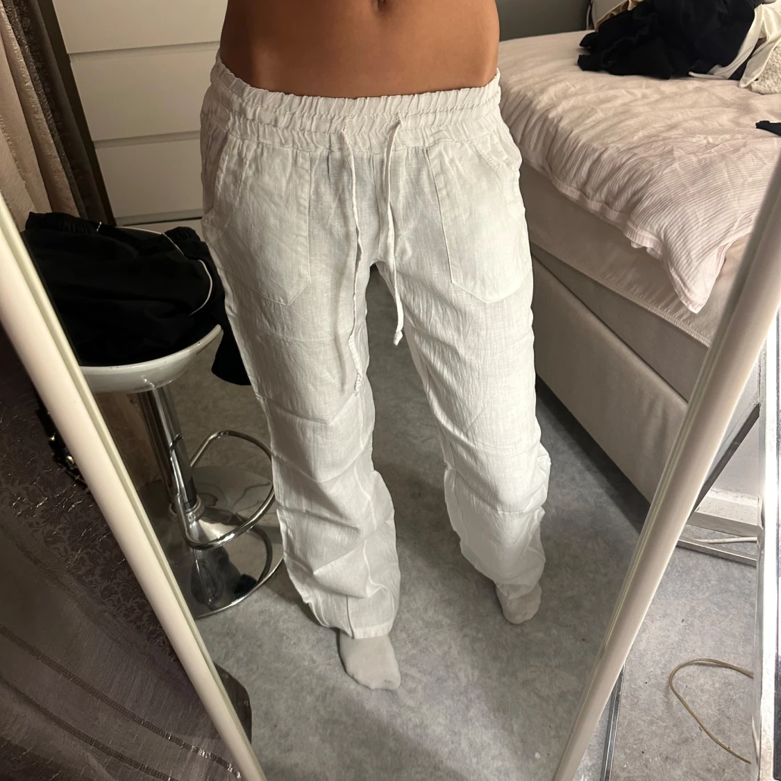 Vita linnebyxor 