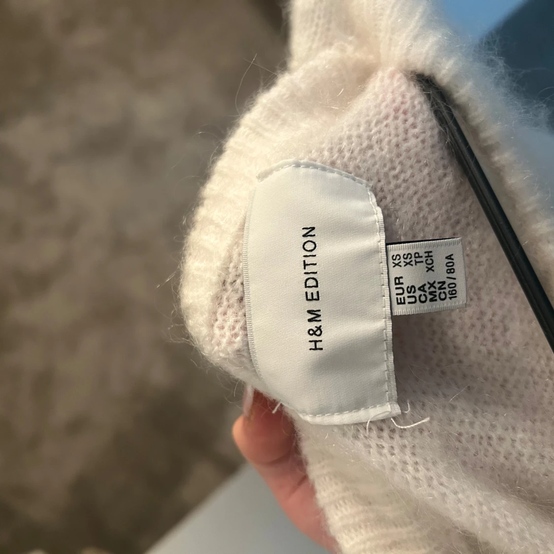 Vit fluffig stickad tröja från H&M Edition - 2