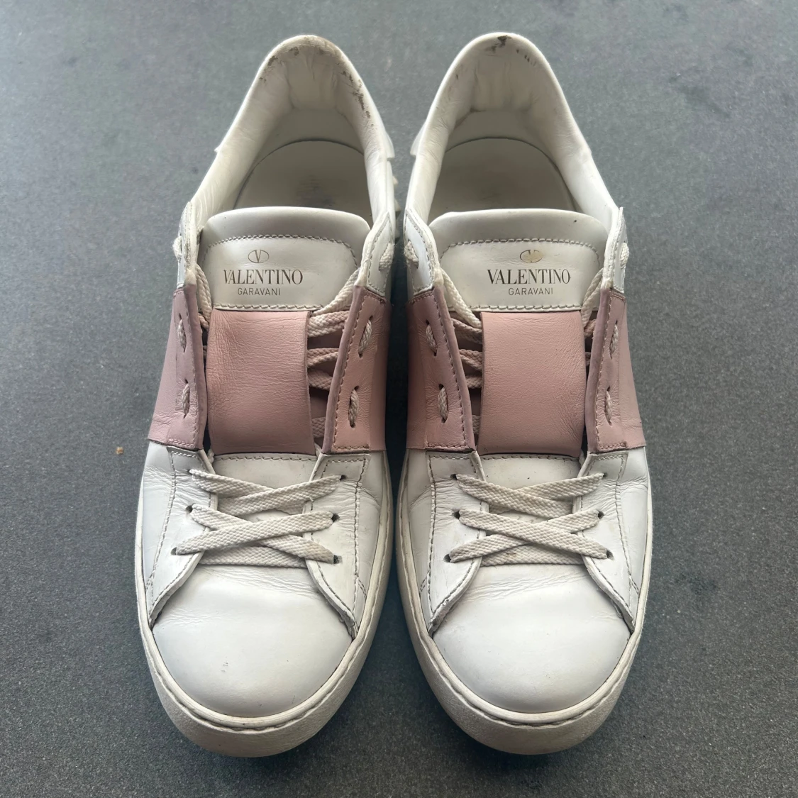 Valentino Garavani sneakers vit/rosa