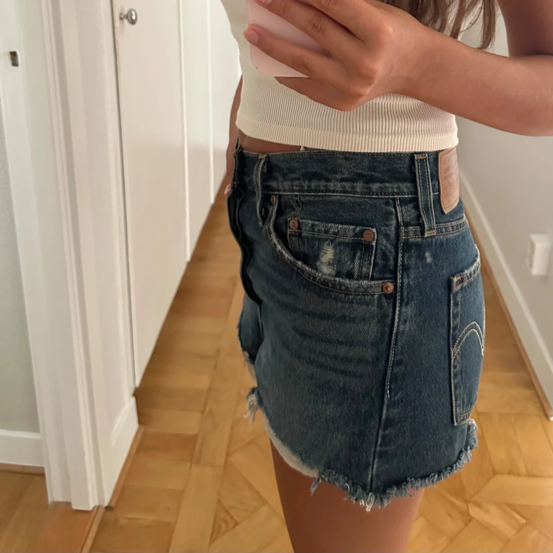 Levi's mörkblå jeansshorts - 1
