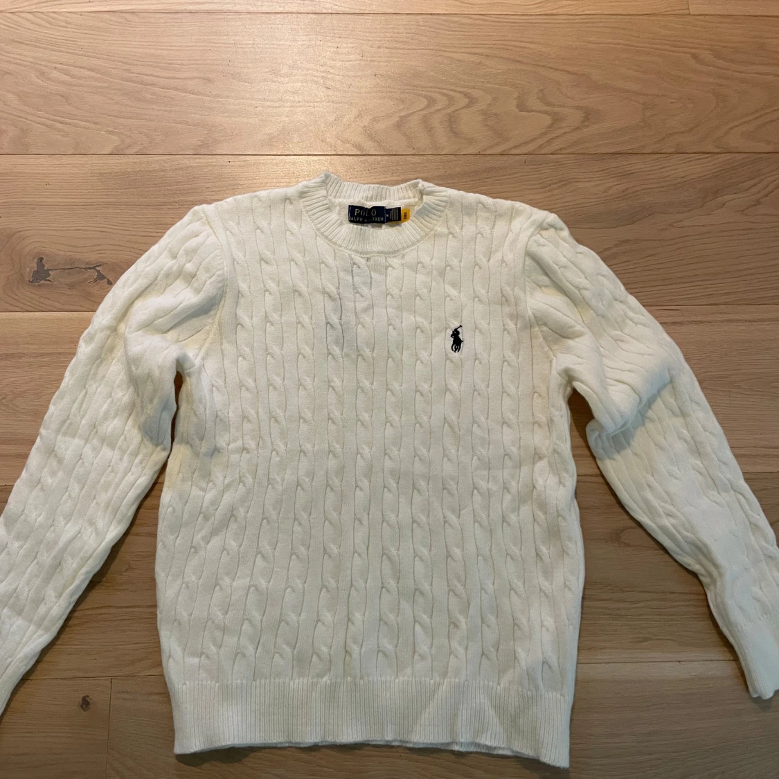 Vit kabelstickad tröja från Polo Ralph Lauren - 1