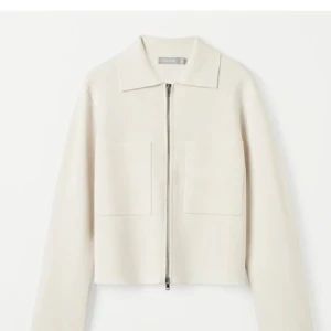 Cardigan - Superfin cardigan i nyskick! ✨ priset är inte hugget i sten