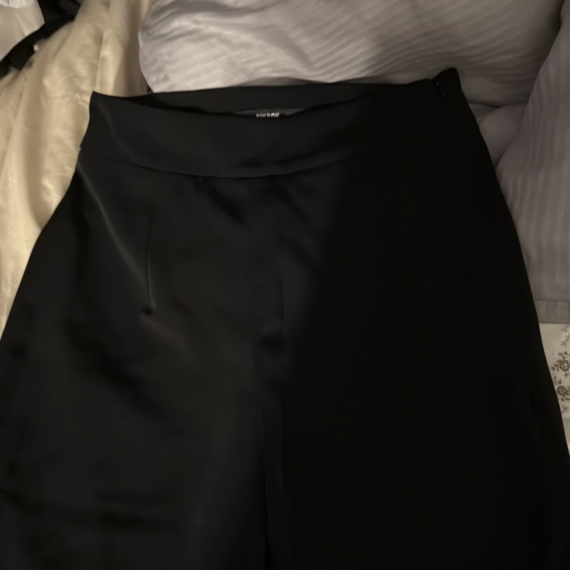 Högmidjade kostymbyxor  - 3