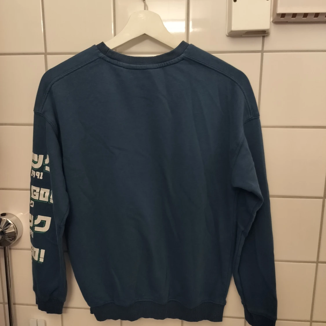 Blå Sonic the Hedgehog tröja - 1