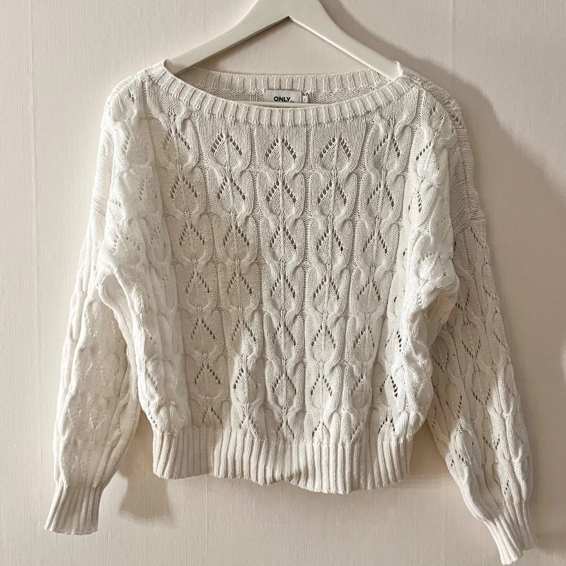 Vit stickad tröja från ONLY - 1