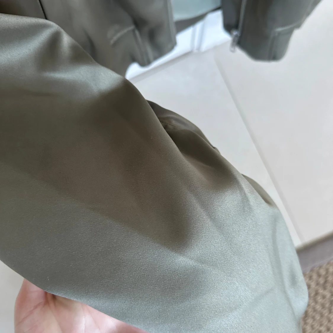 Olivgrön bomberjacka - 3