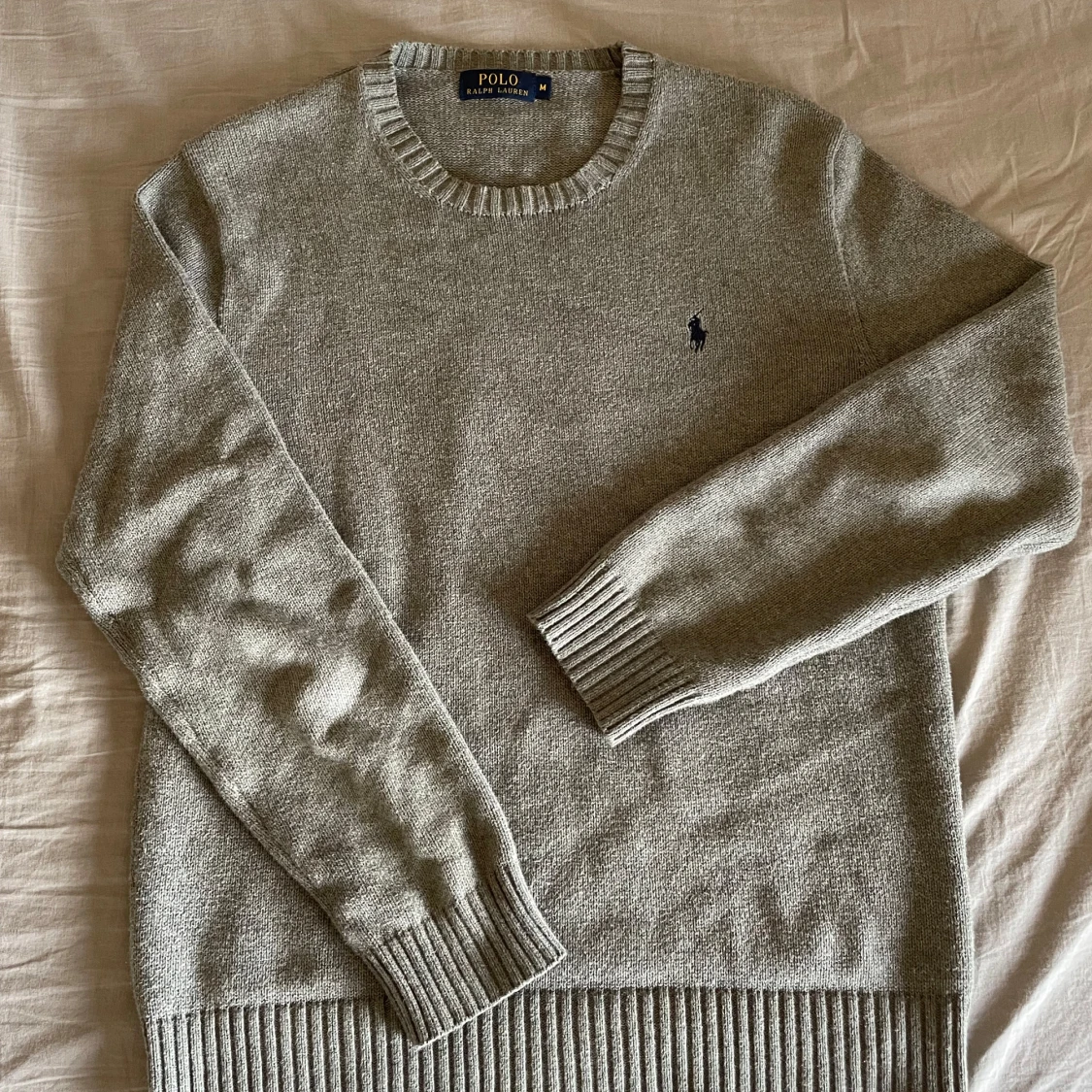 Grå stickad tröja från  Ralph Lauren