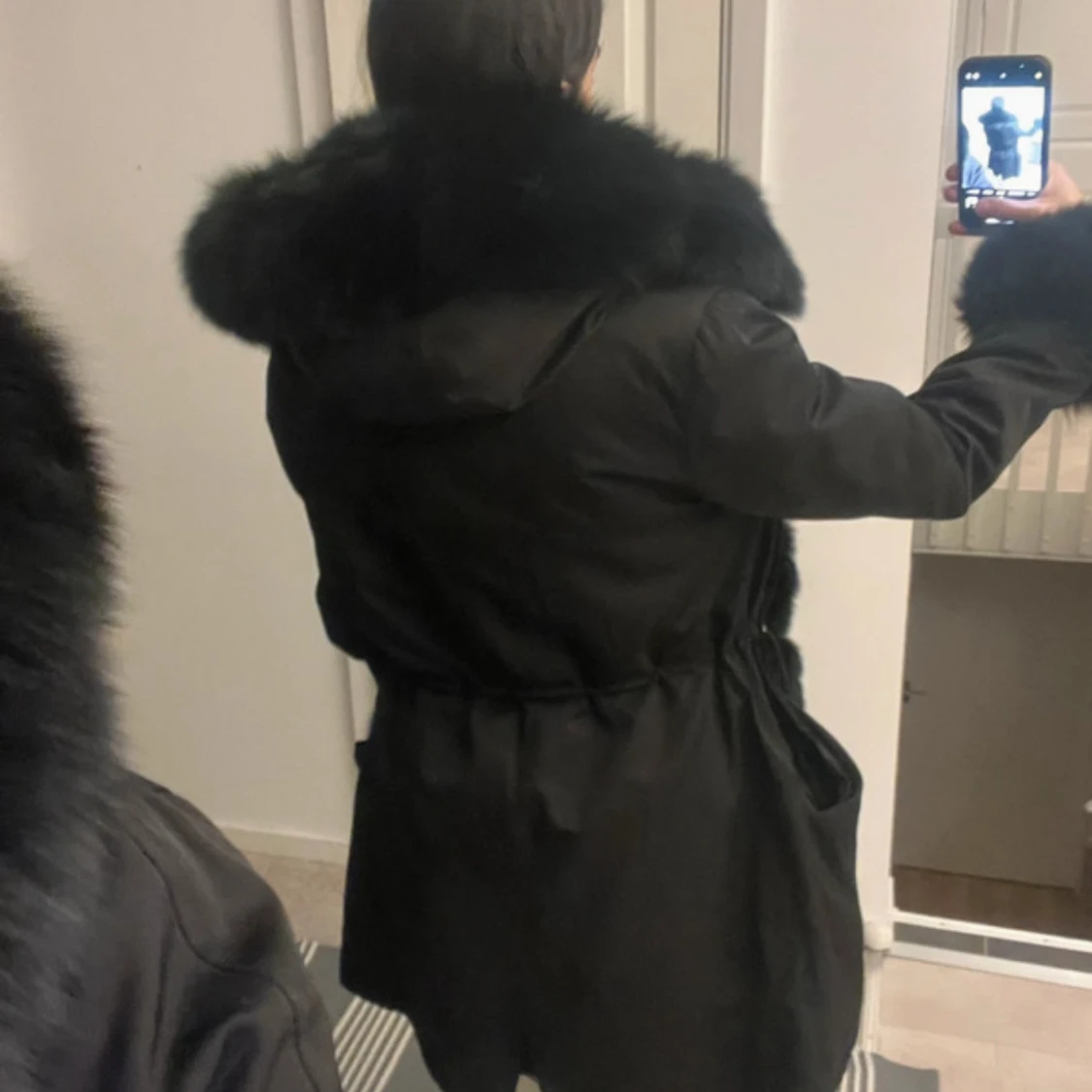 Svart parkajacka - 2