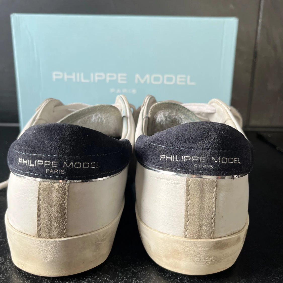 Vita sneakers från Philippe Model - 2